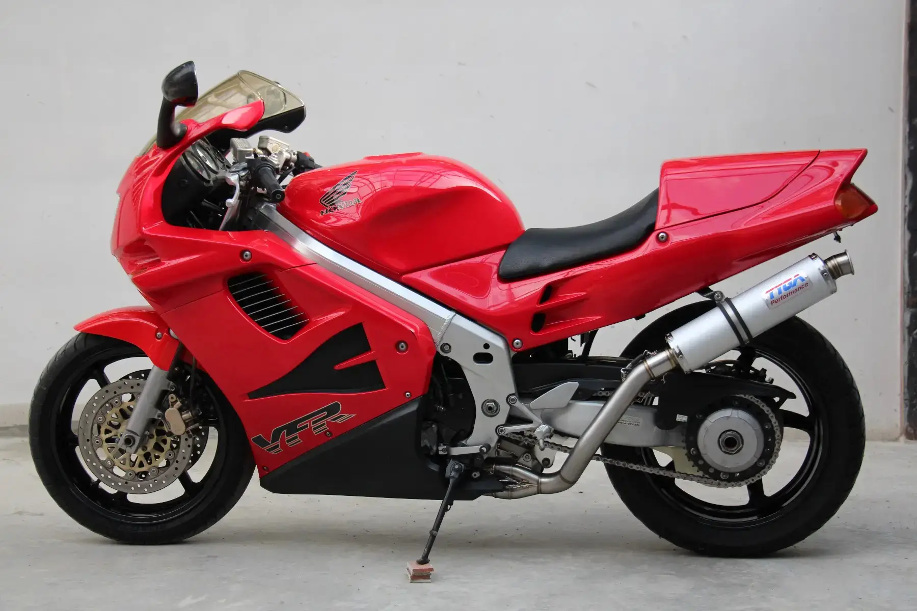 16 TYGA RC30 Tribute Project